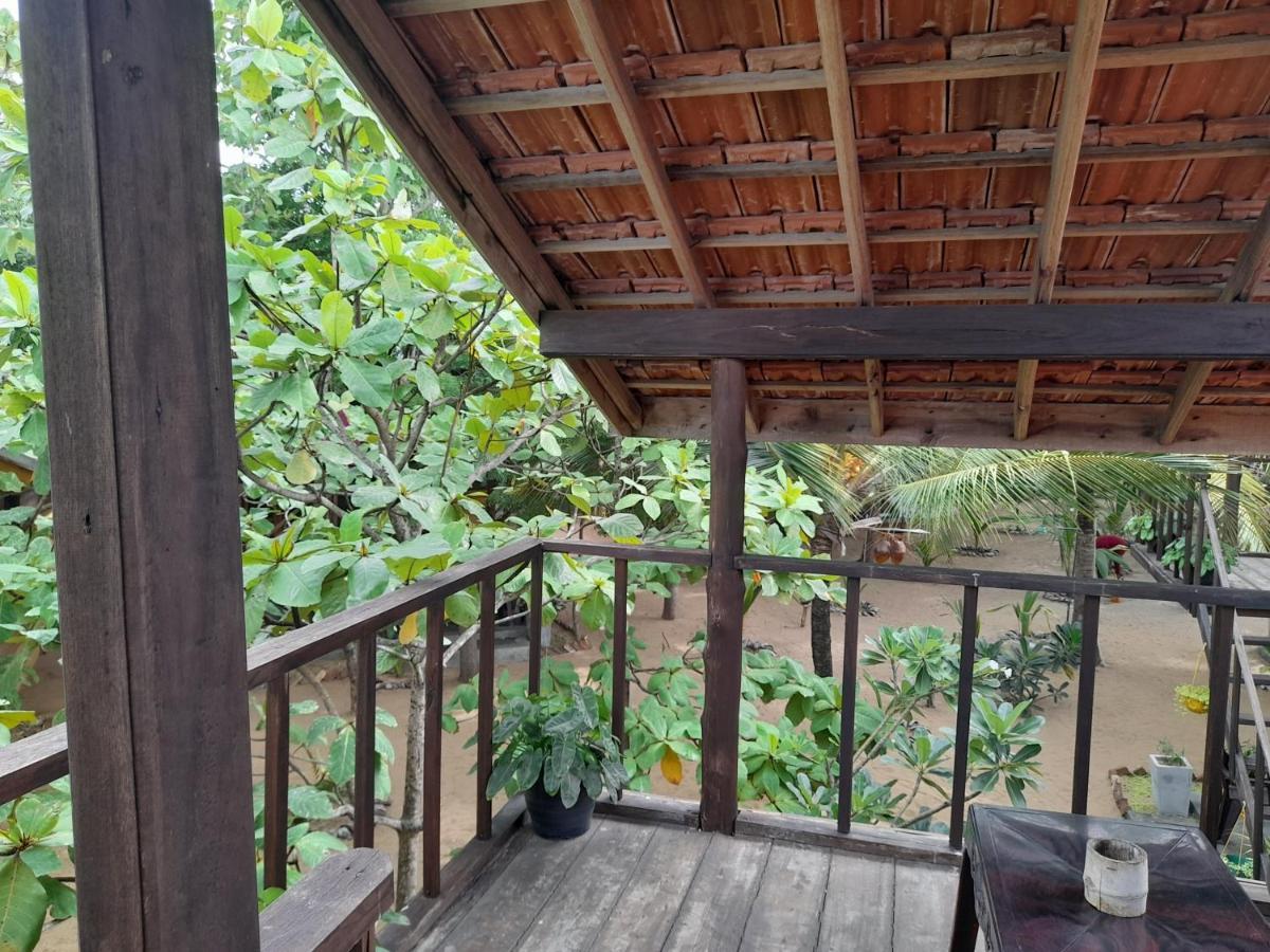 Golden Beach Chalets Arugam Bay Esterno foto