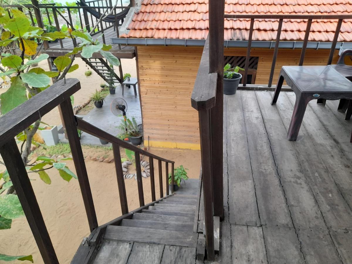 Golden Beach Chalets Arugam Bay Esterno foto