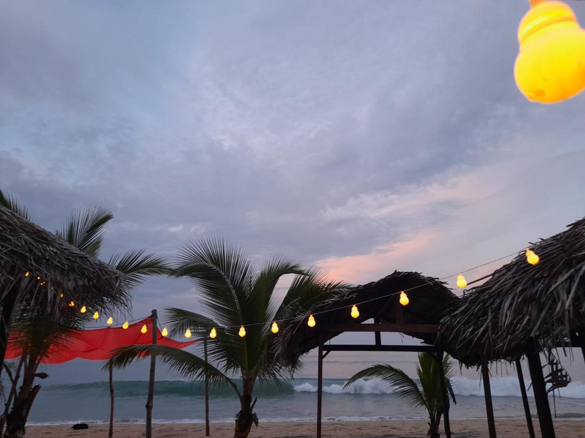Golden Beach Chalets Arugam Bay Esterno foto