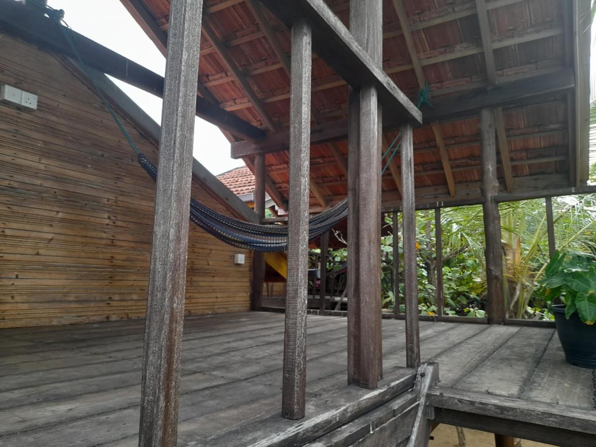 Golden Beach Chalets Arugam Bay Esterno foto