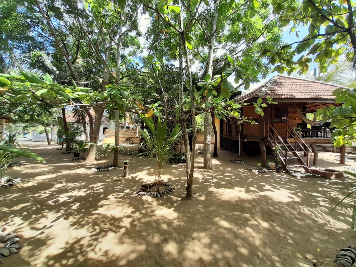 Golden Beach Chalets Arugam Bay Esterno foto